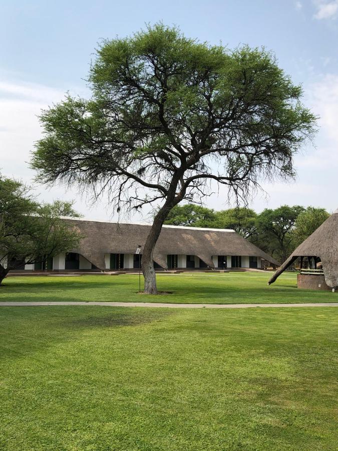 Okahandja Country Hotel Екстериор снимка