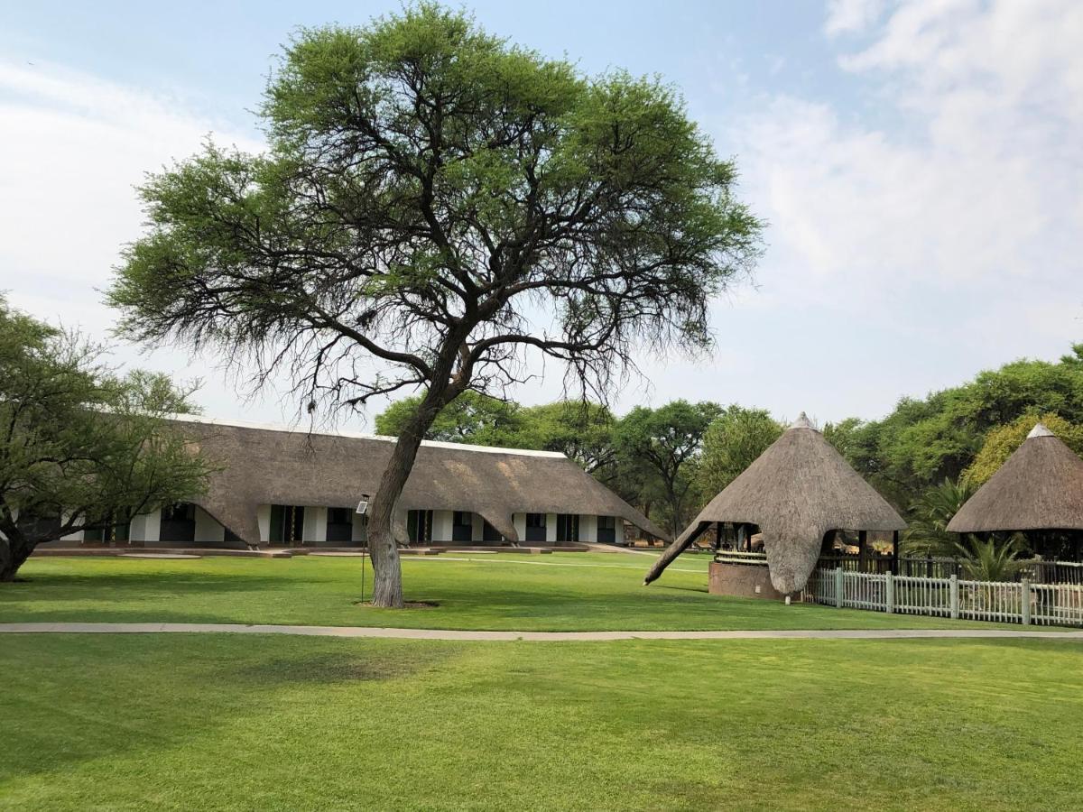 Okahandja Country Hotel Екстериор снимка