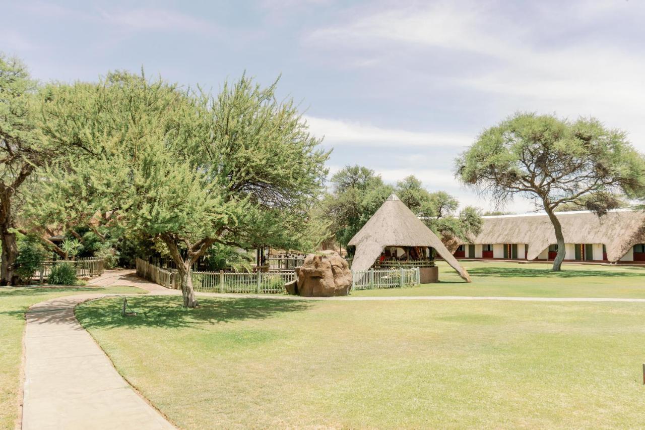 Okahandja Country Hotel Екстериор снимка