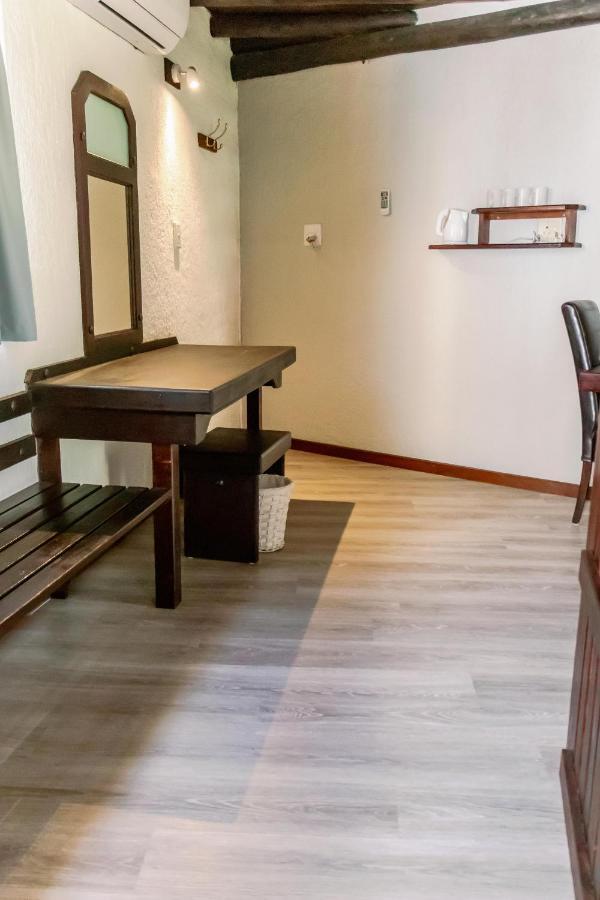 Okahandja Country Hotel Екстериор снимка