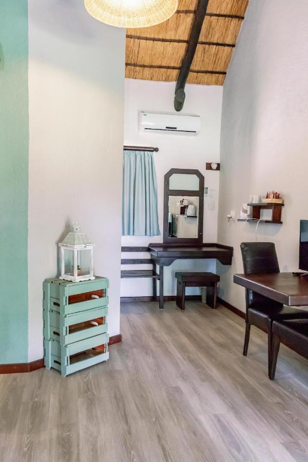 Okahandja Country Hotel Екстериор снимка
