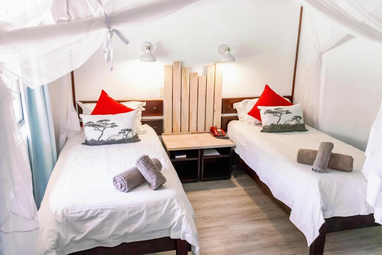 Okahandja Country Hotel Екстериор снимка