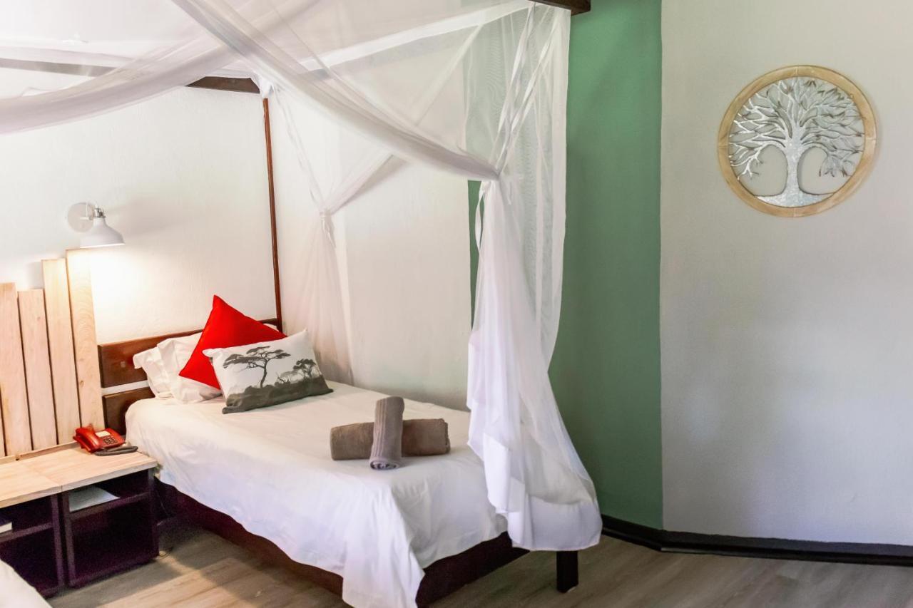 Okahandja Country Hotel Екстериор снимка